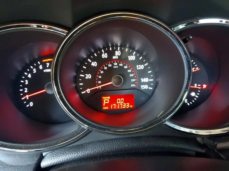 2013 KIA SORENTO LX  