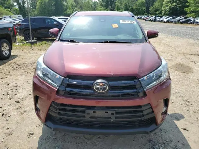 2017 TOYOTA HIGHLANDER SE  