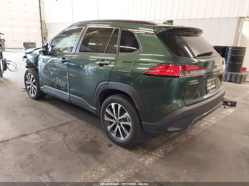 2024 TOYOTA COROLLA CROSS XLE