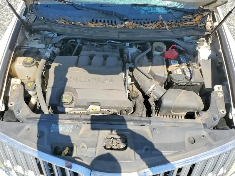 2010 LINCOLN MKT   