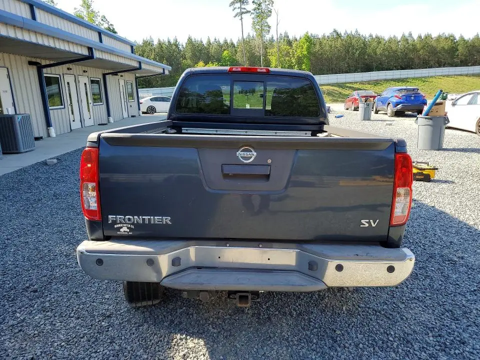 2016 NISSAN FRONTIER SV  