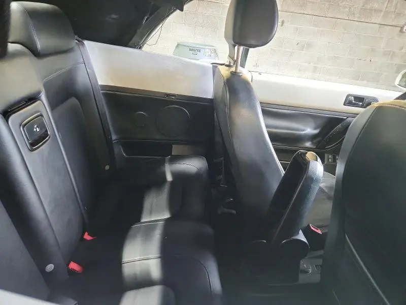 2010 VOLKSWAGEN NEW BEETLE   
