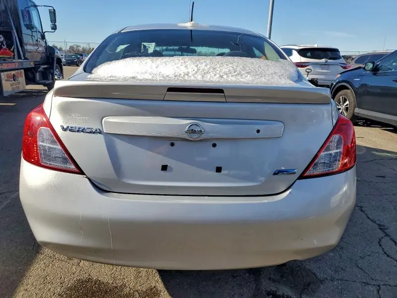 2014 NISSAN VERSA S  