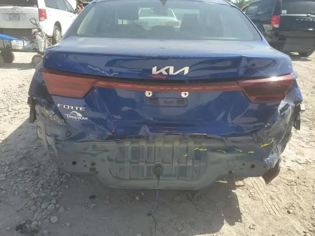 2023 KIA FORTE LX  