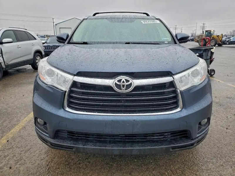 2015 TOYOTA HIGHLANDER XLE  