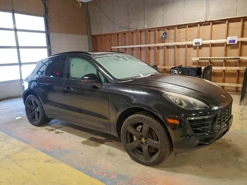2015 PORSCHE MACAN S  