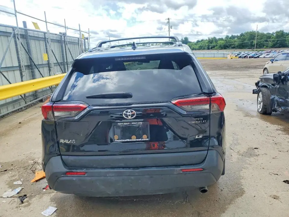 2020 TOYOTA RAV4 LE  