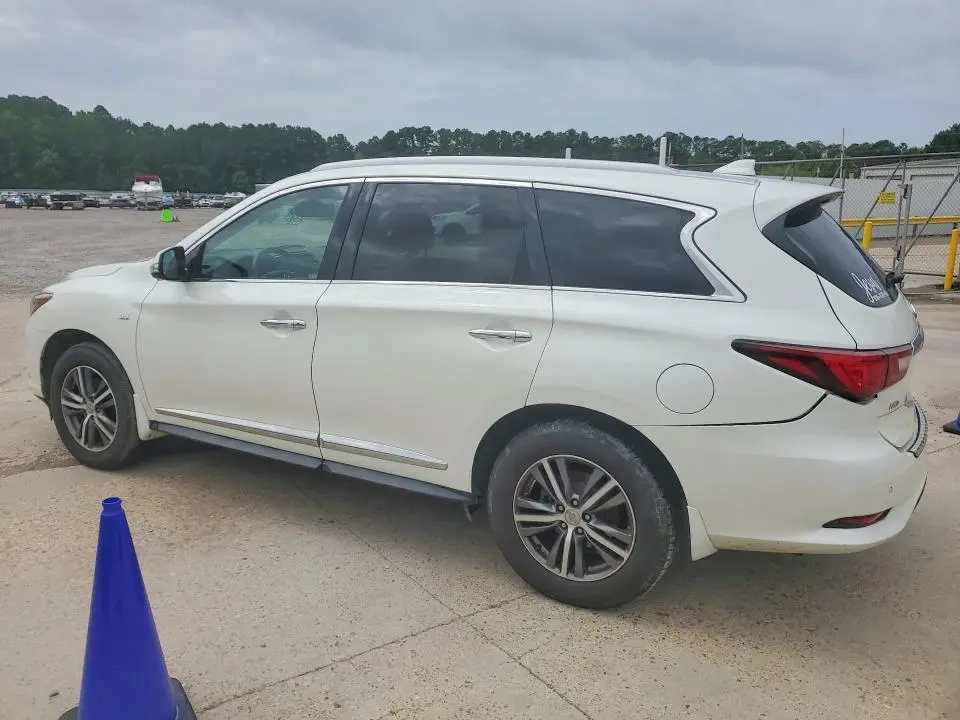 2020 INFINITI QX60 LUXE  