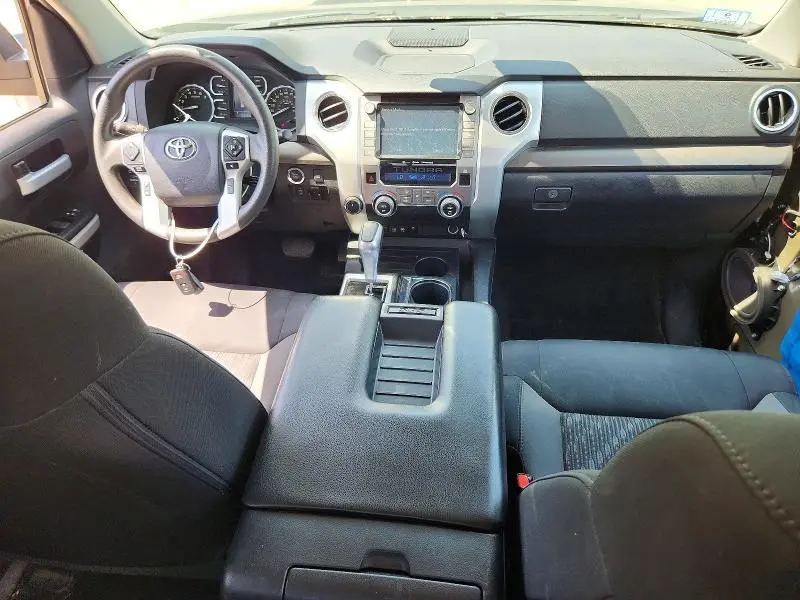 2020 TOYOTA TUNDRA SR5  