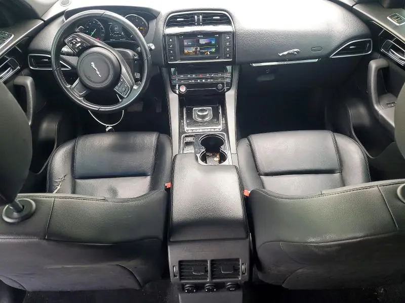 2017 JAGUAR F-PACE PREMIUM  