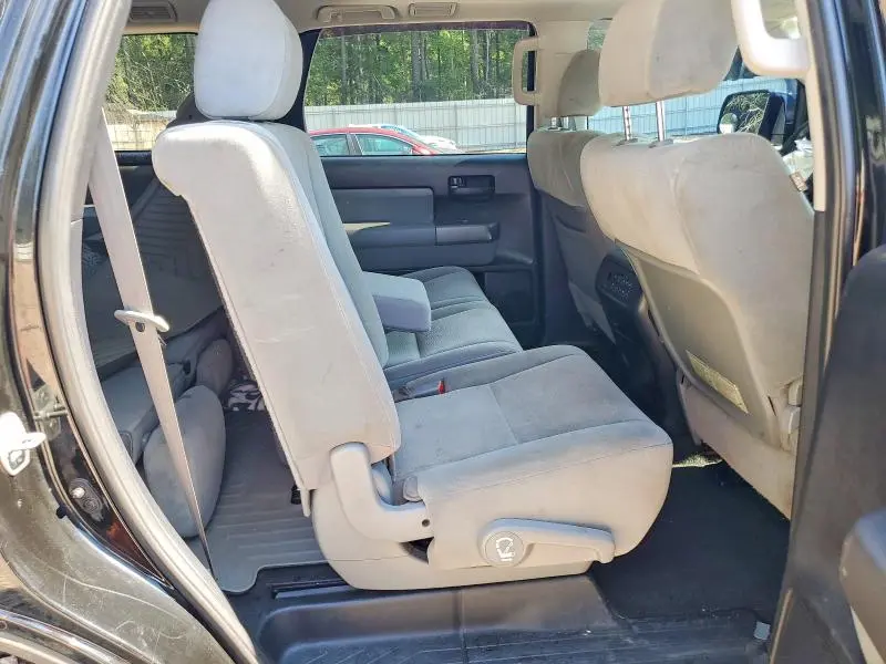 2013 TOYOTA SEQUOIA SR5  