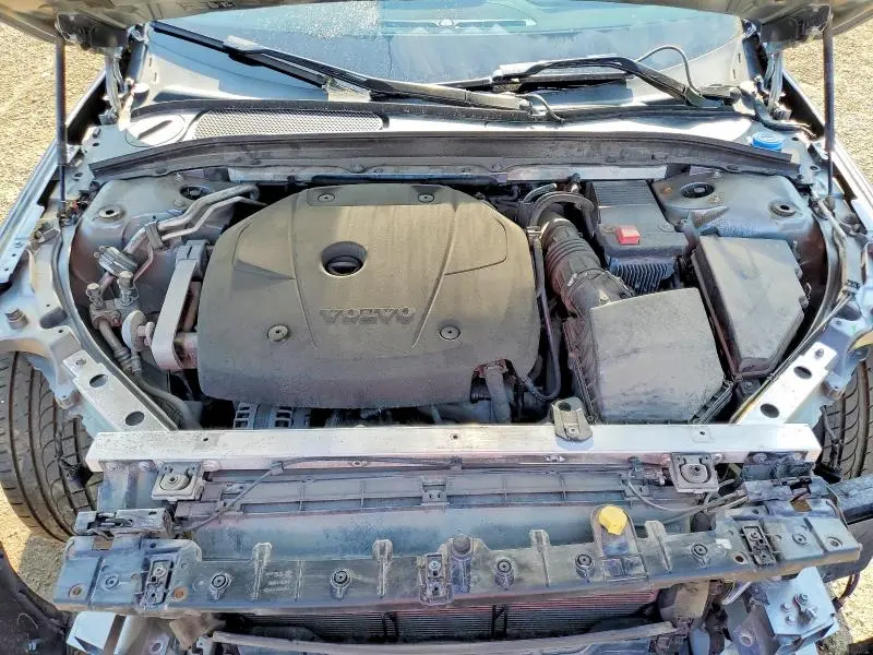 2018 VOLVO S90 T6 MOMENTUM  