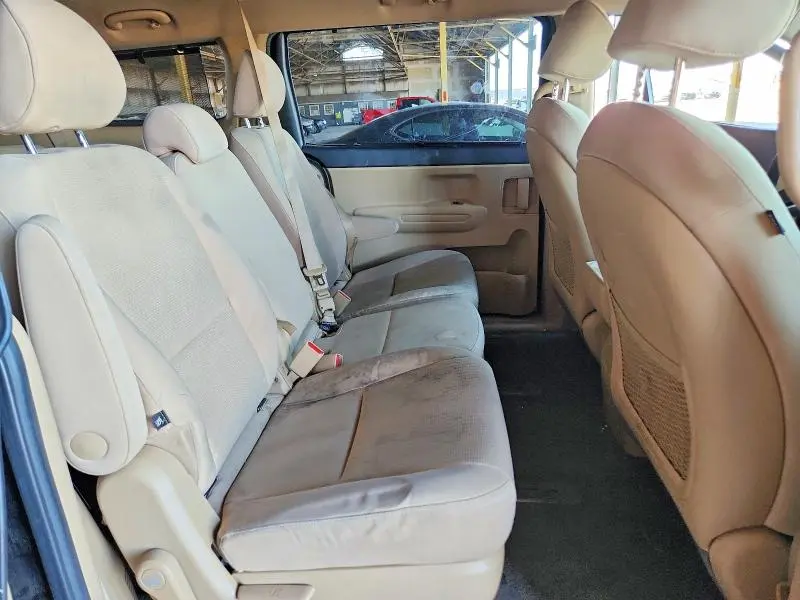 2016 KIA SEDONA LX  