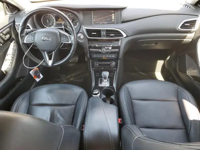 2017 INFINITI QX30 BASE