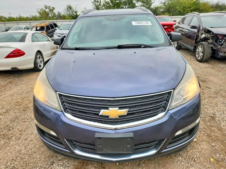 2013 CHEVROLET TRAVERSE LS  