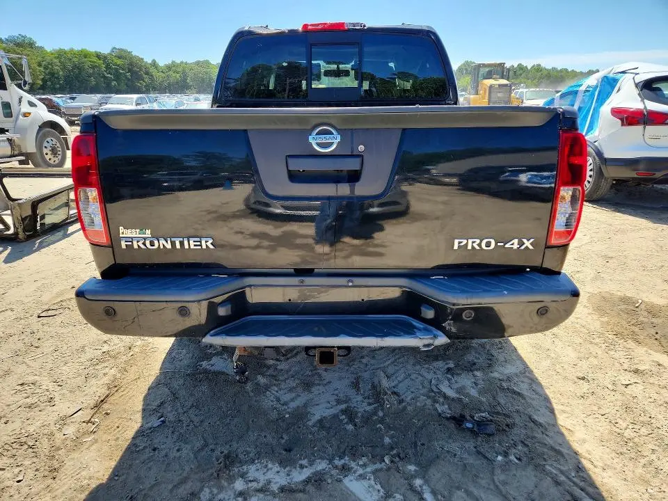 2017 NISSAN FRONTIER PRO-4X  