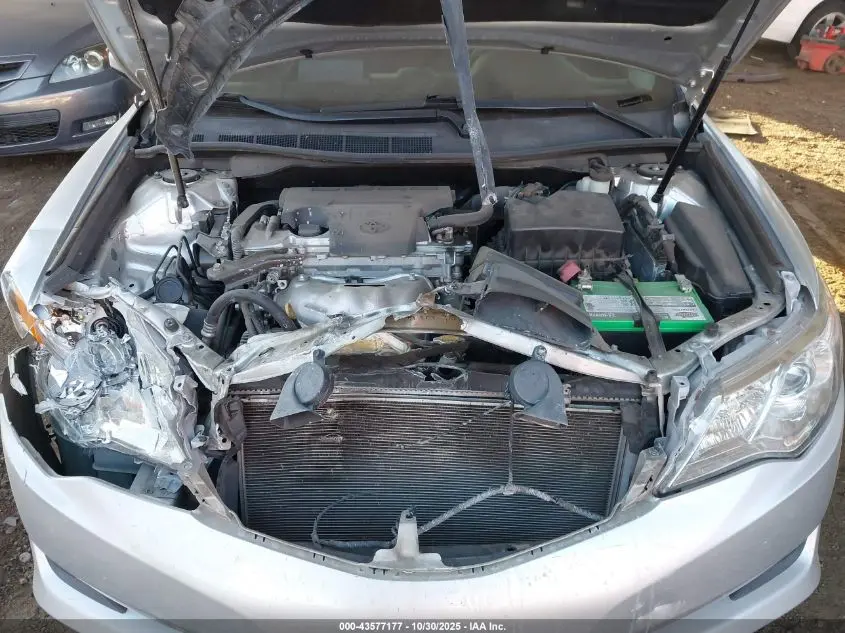 2013 TOYOTA CAMRY SE