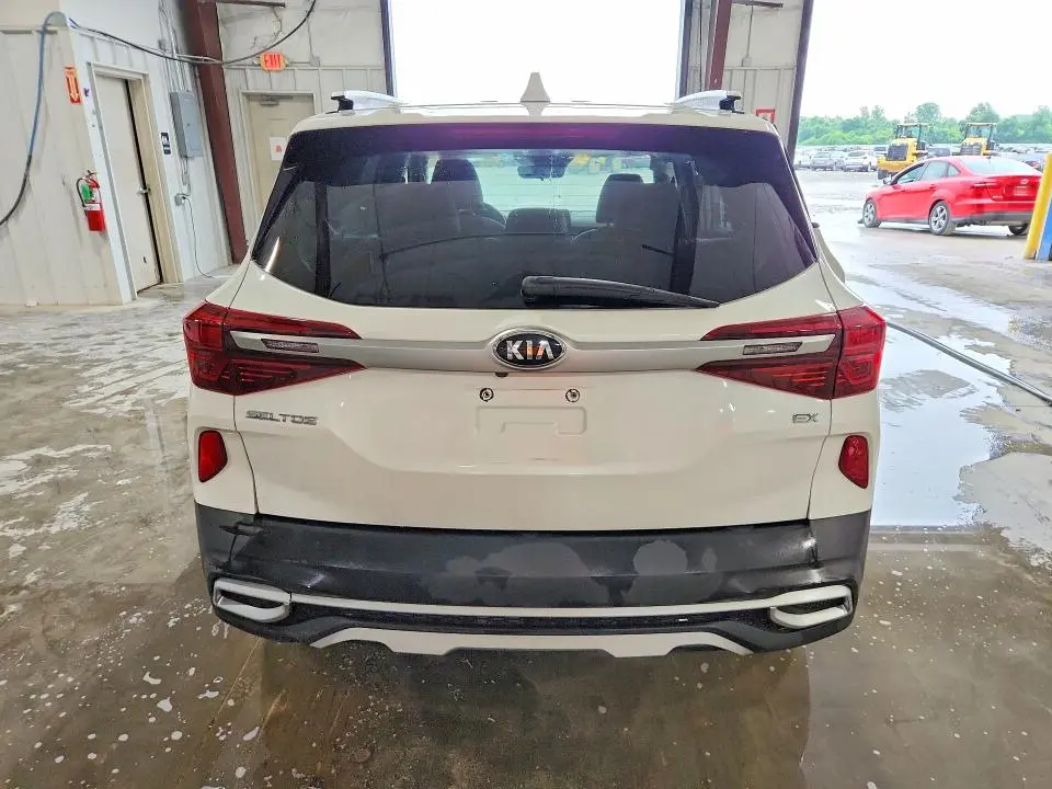 2021 KIA SELTOS EX  
