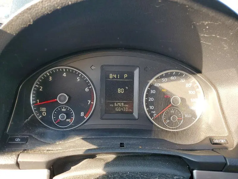 2010 VOLKSWAGEN JETTA S  