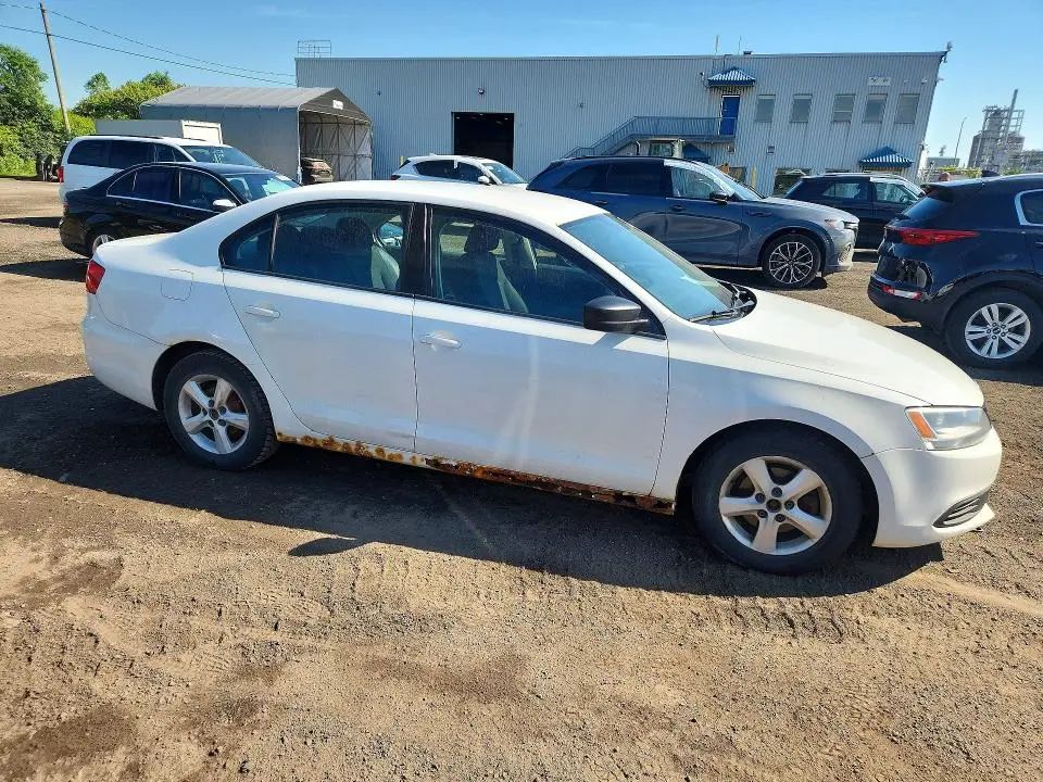 2011 VOLKSWAGEN JETTA BASE  