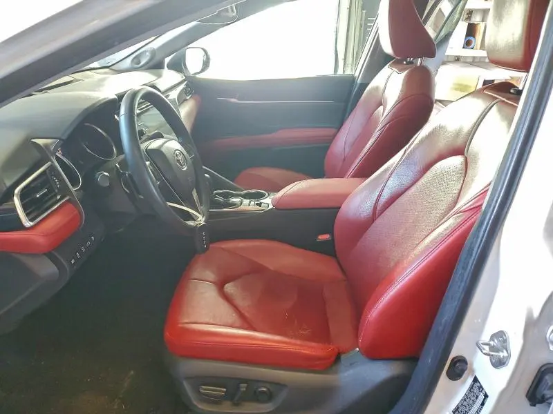 2018 TOYOTA CAMRY XSE  