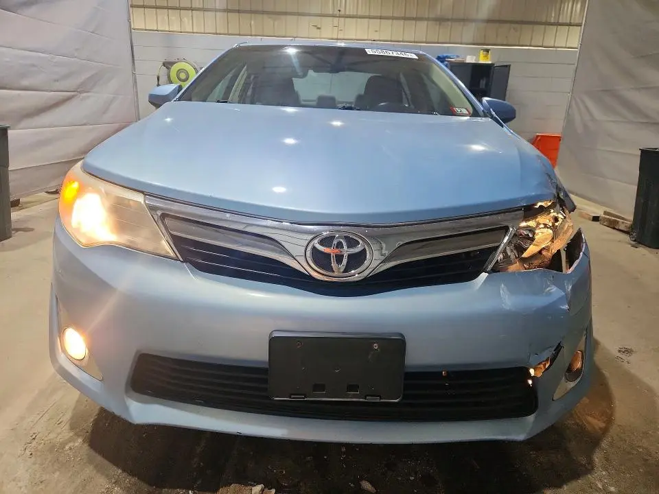 2012 TOYOTA CAMRY XLE  