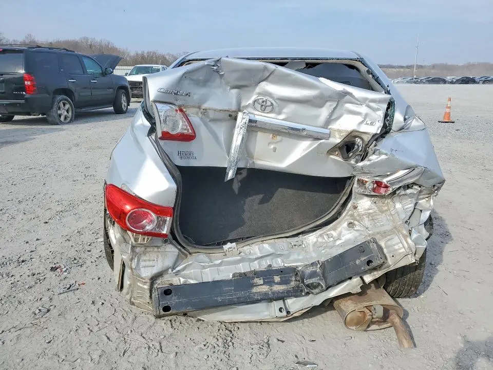 2013 TOYOTA COROLLA LE  