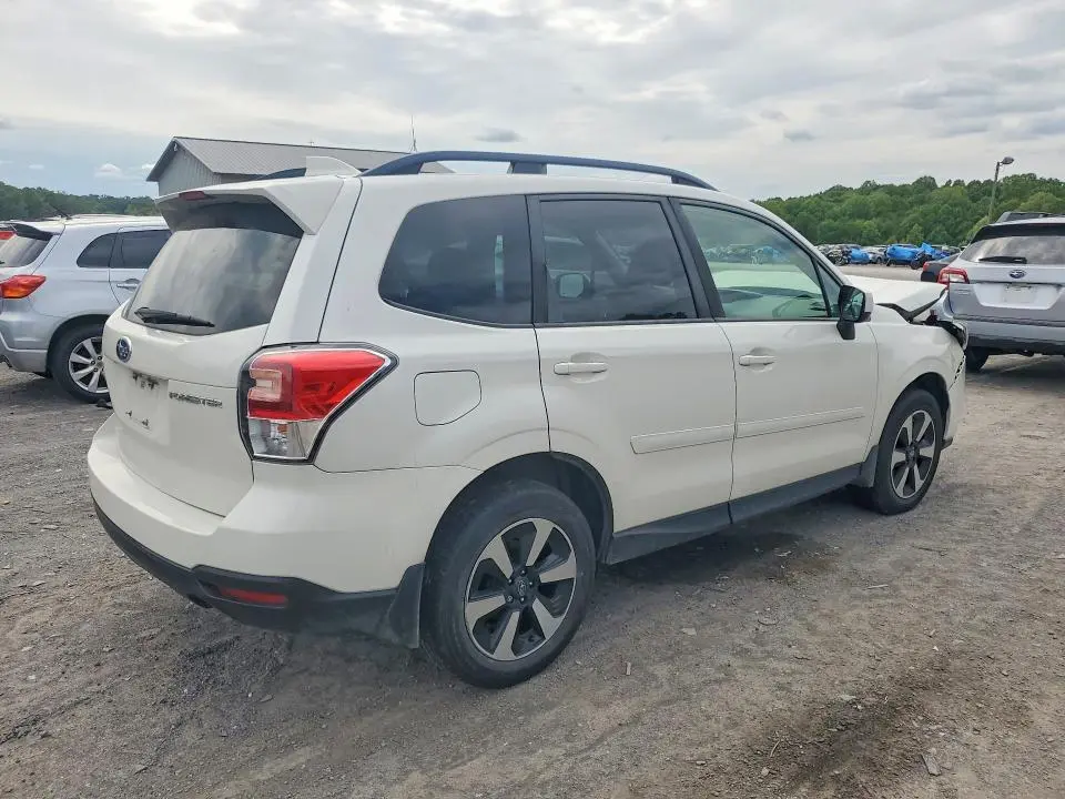2018 SUBARU FORESTER   