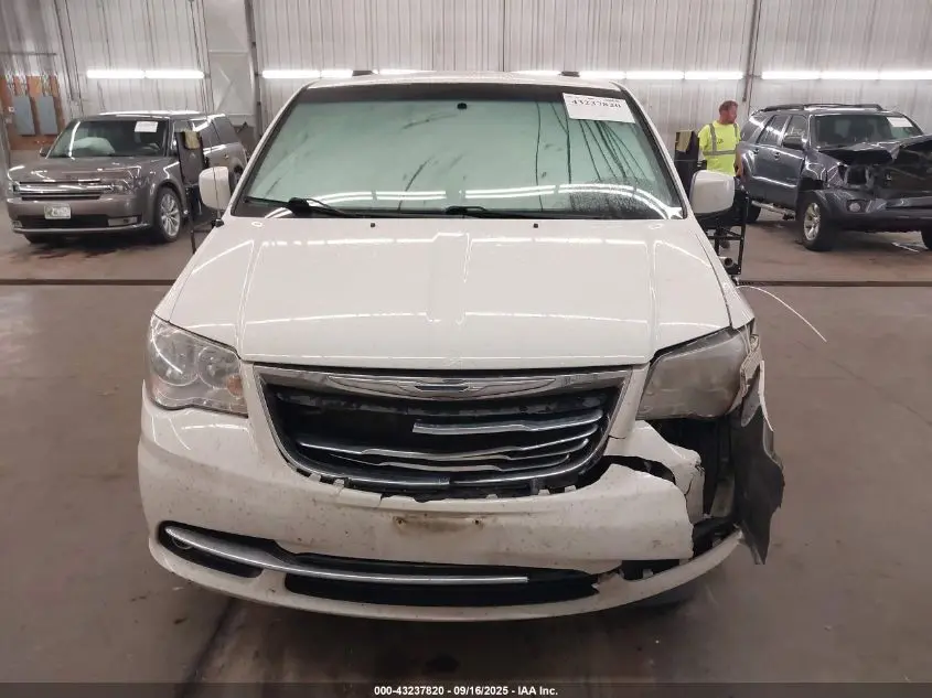 2011 CHRYSLER TOWN & COUNTRY TOURING