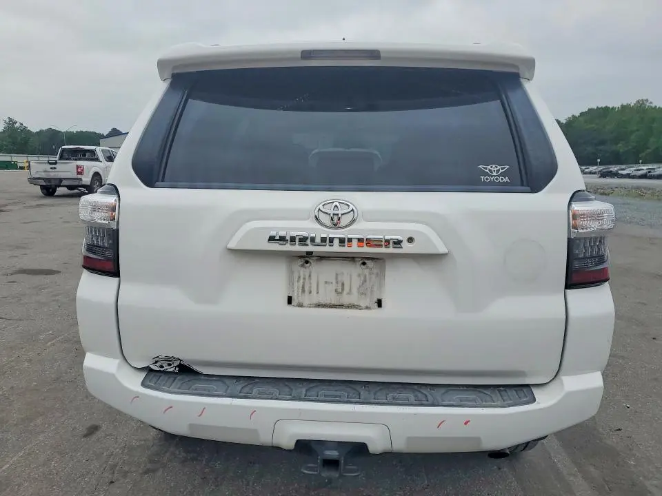 2019 TOYOTA 4RUNNER SR5  