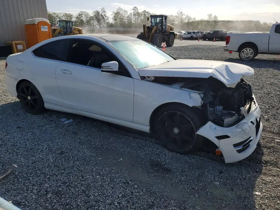 2015 MERCEDES-BENZ C 250  