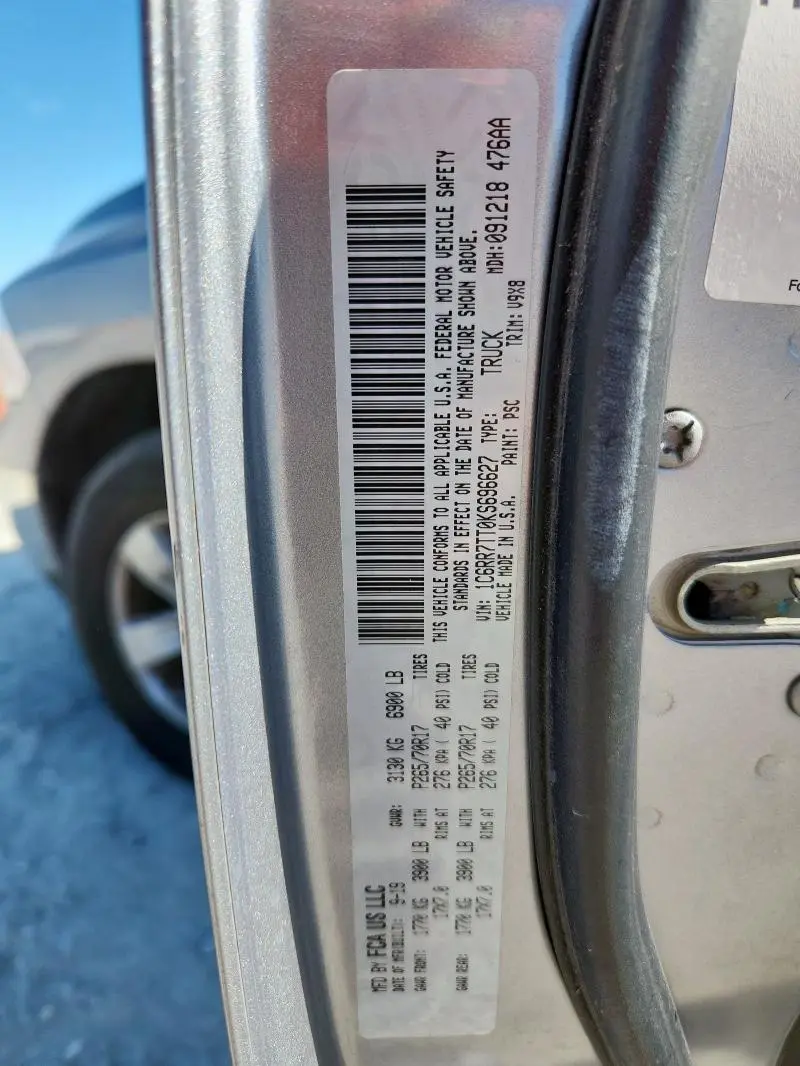 2019 RAM 1500 CLASSIC SLT  