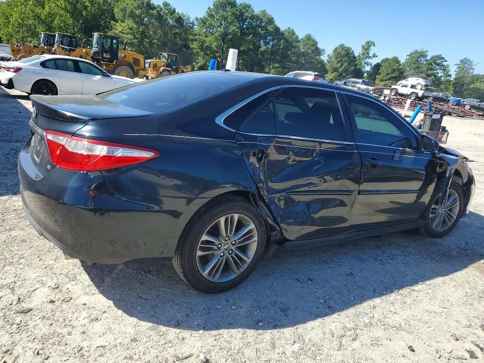 2017 TOYOTA CAMRY SE  