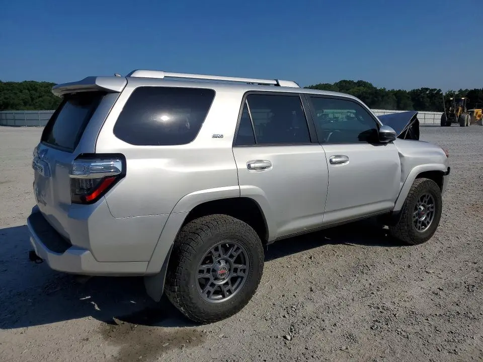 2015 TOYOTA 4RUNNER SR5  