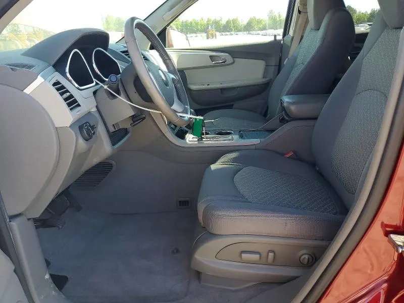 2011 CHEVROLET TRAVERSE LT  
