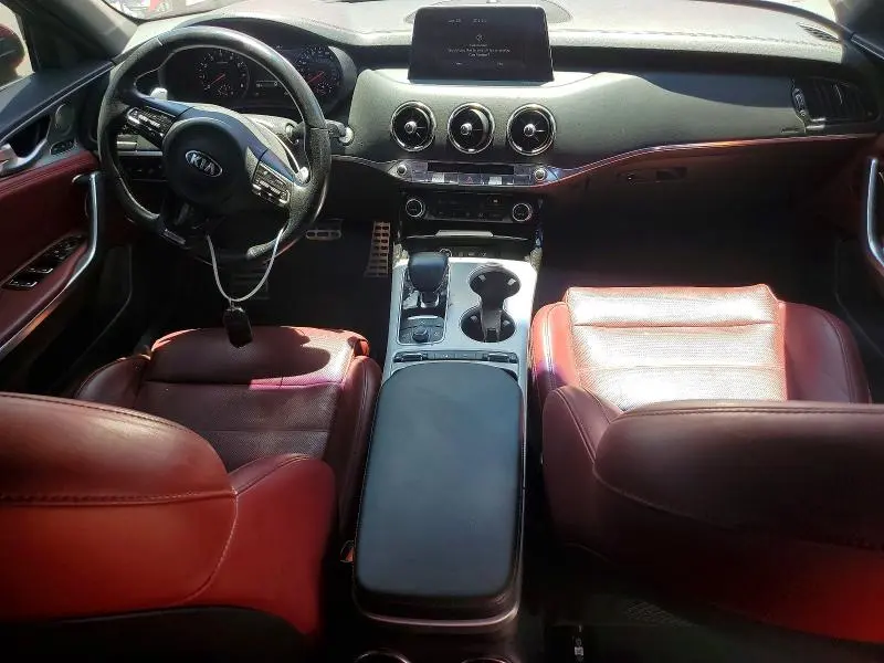 2018 KIA STINGER GT2  