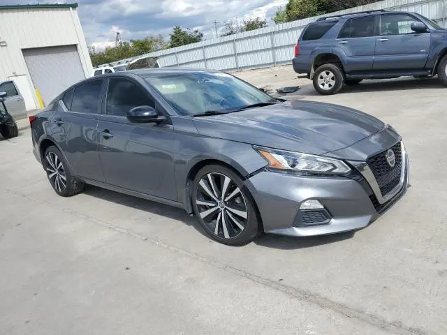 2019 NISSAN ALTIMA SR  