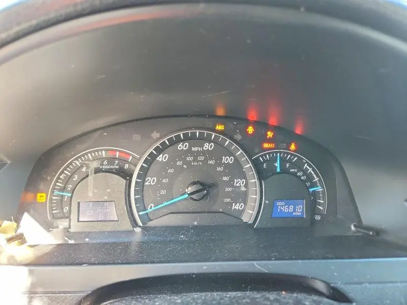 2014 TOYOTA CAMRY LE  