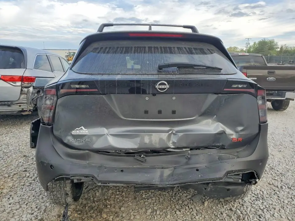 2025 NISSAN KICKS SR  