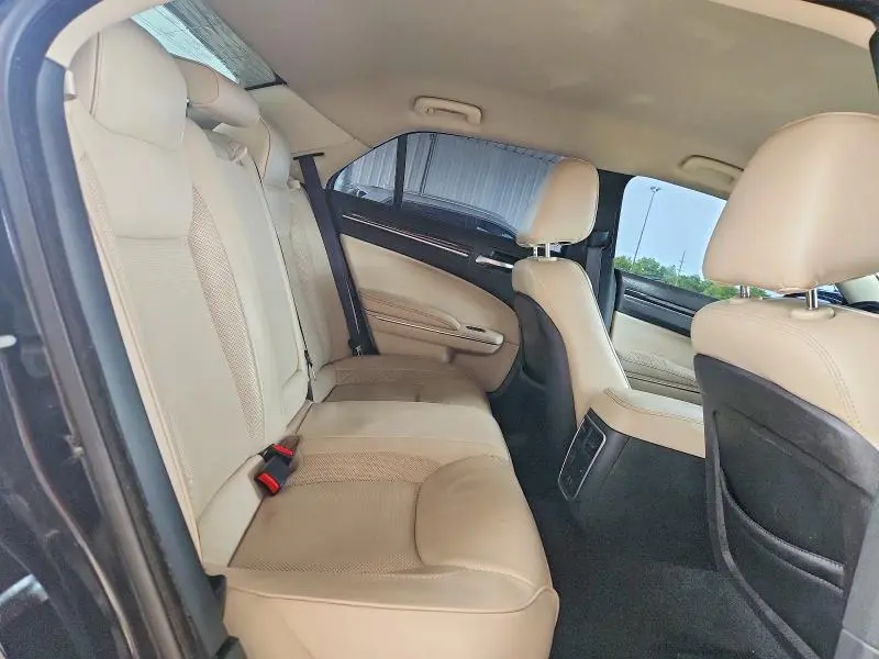 2018 CHRYSLER 300 LIMITED  