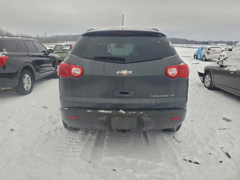 2012 CHEVROLET TRAVERSE LS  