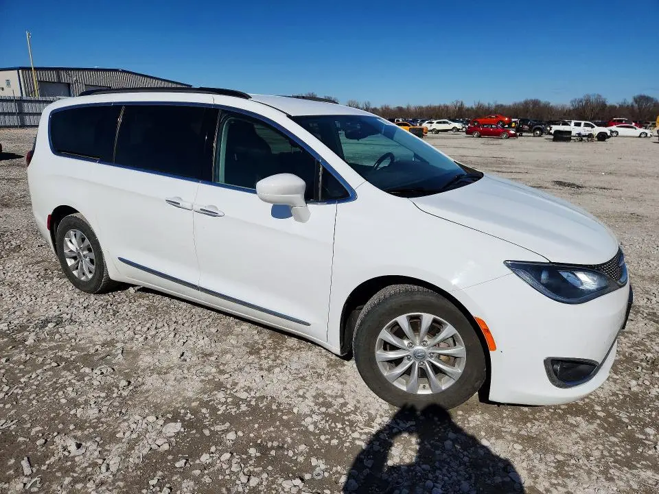 2017 CHRYSLER PACIFICA TOURING L  