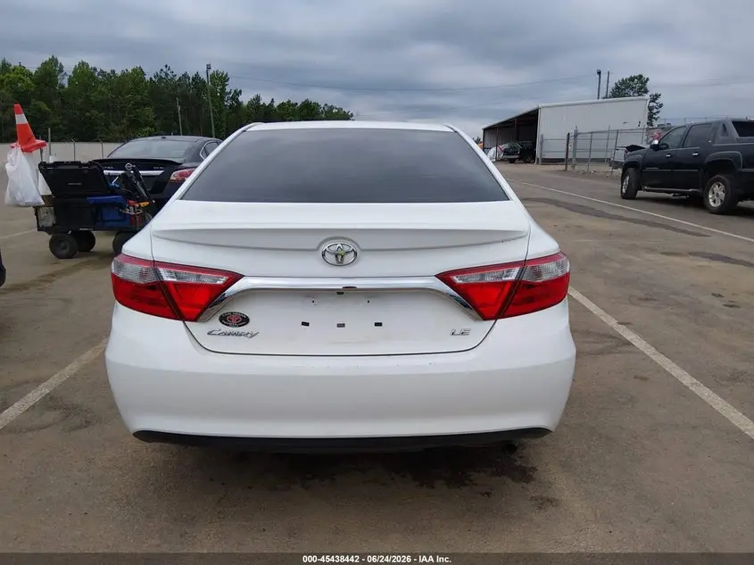 2016 TOYOTA CAMRY LE