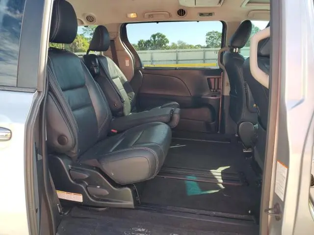 2015 TOYOTA SIENNA SPORT  