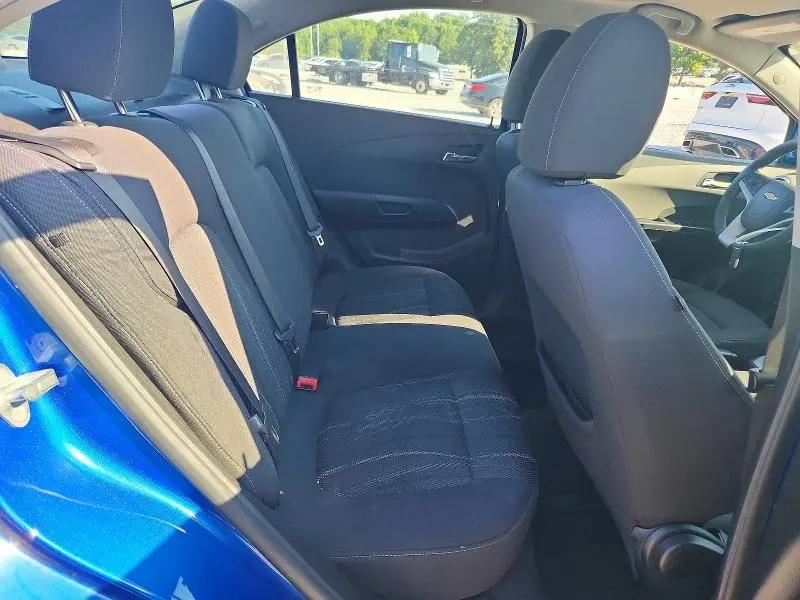 2017 CHEVROLET SONIC LT  