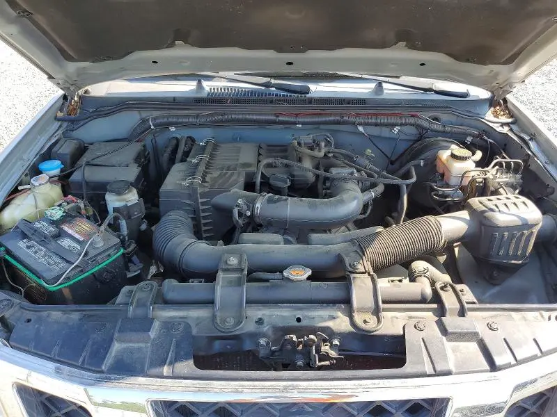 2013 NISSAN FRONTIER S  