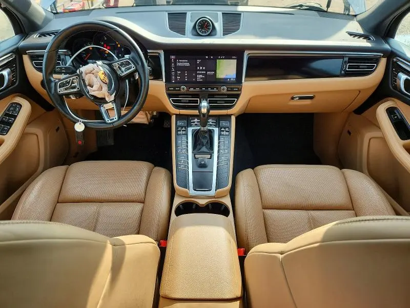 2020 PORSCHE MACAN   