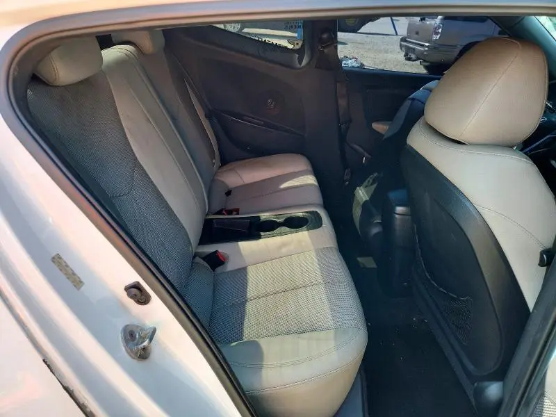 2013 HYUNDAI VELOSTER BASE  
