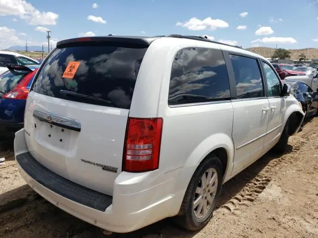 2010 CHRYSLER TOWN & COUNTRY TOURING PLUS  