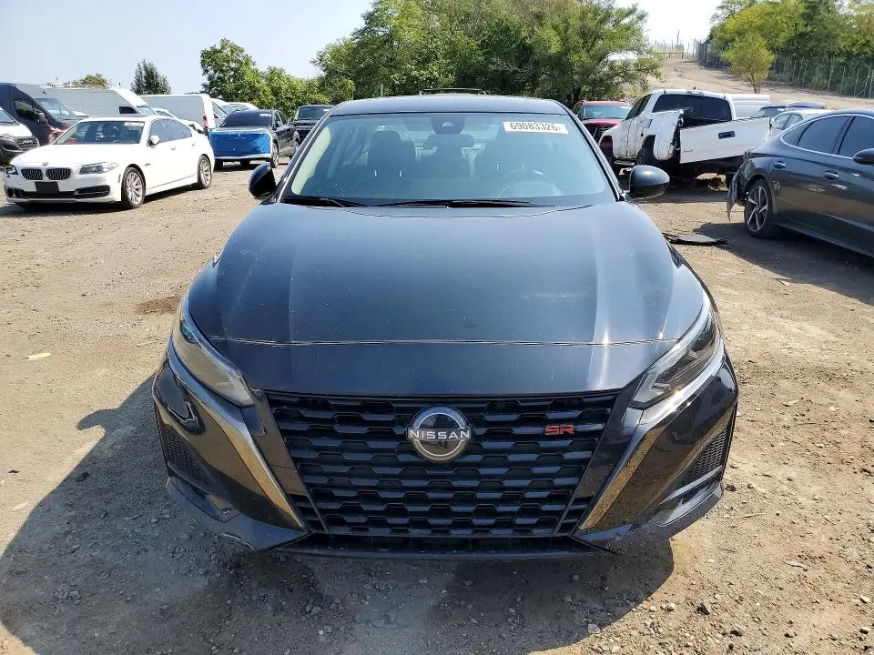 2024 NISSAN ALTIMA SR  